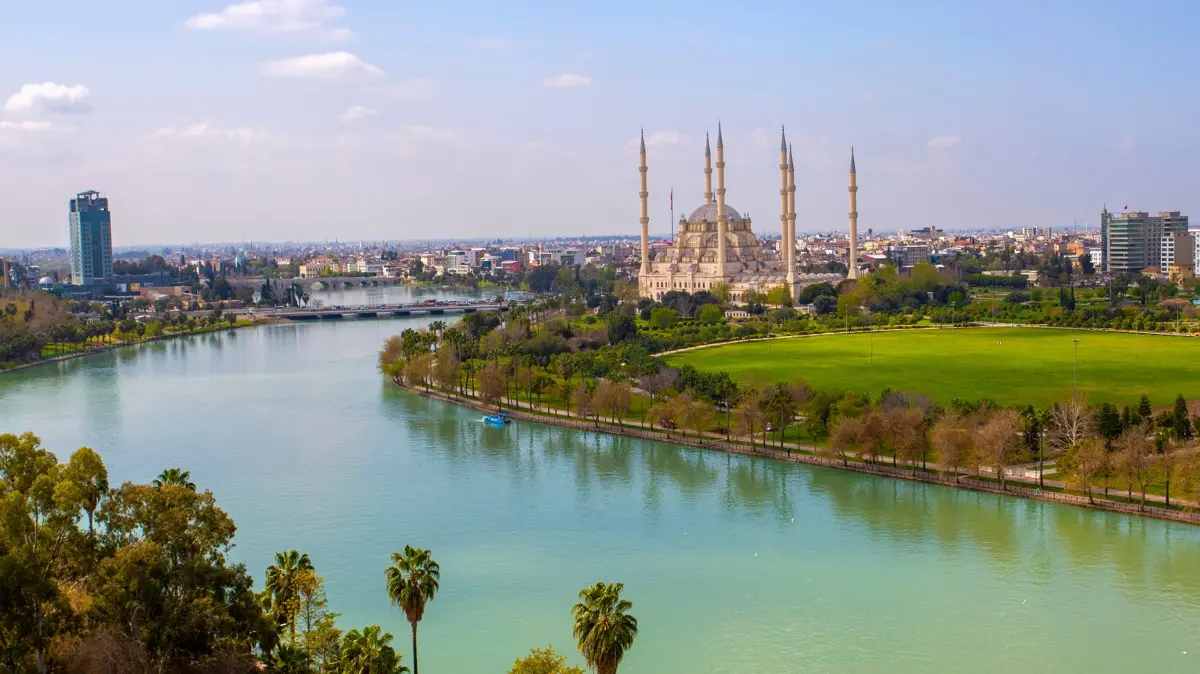 Adana şehir görünümü